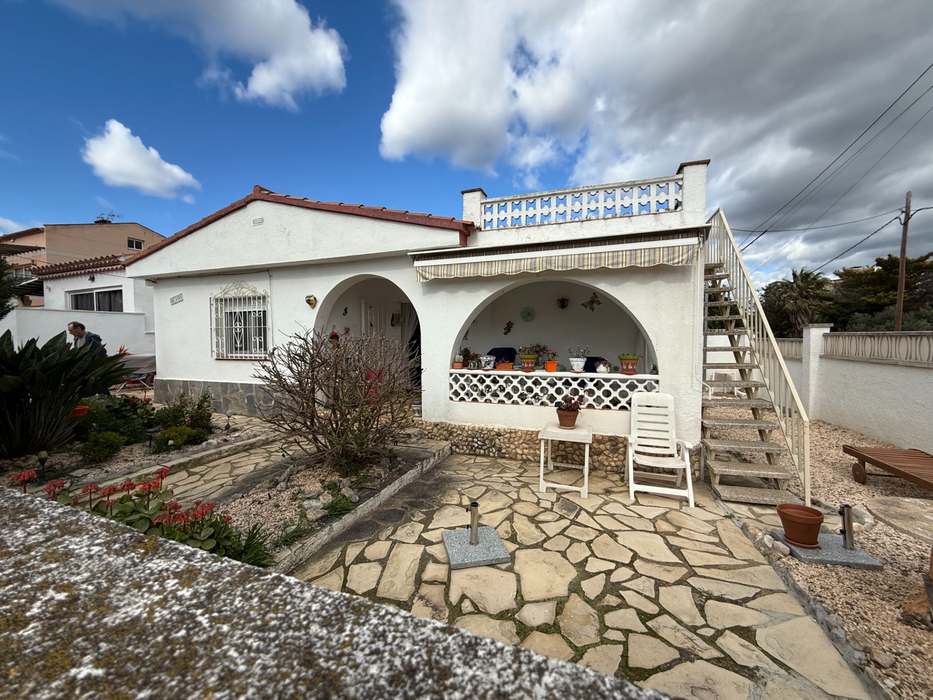 **Bonita casa unifamiliar en Venta en una Ubicación Tranquila** - Image 1