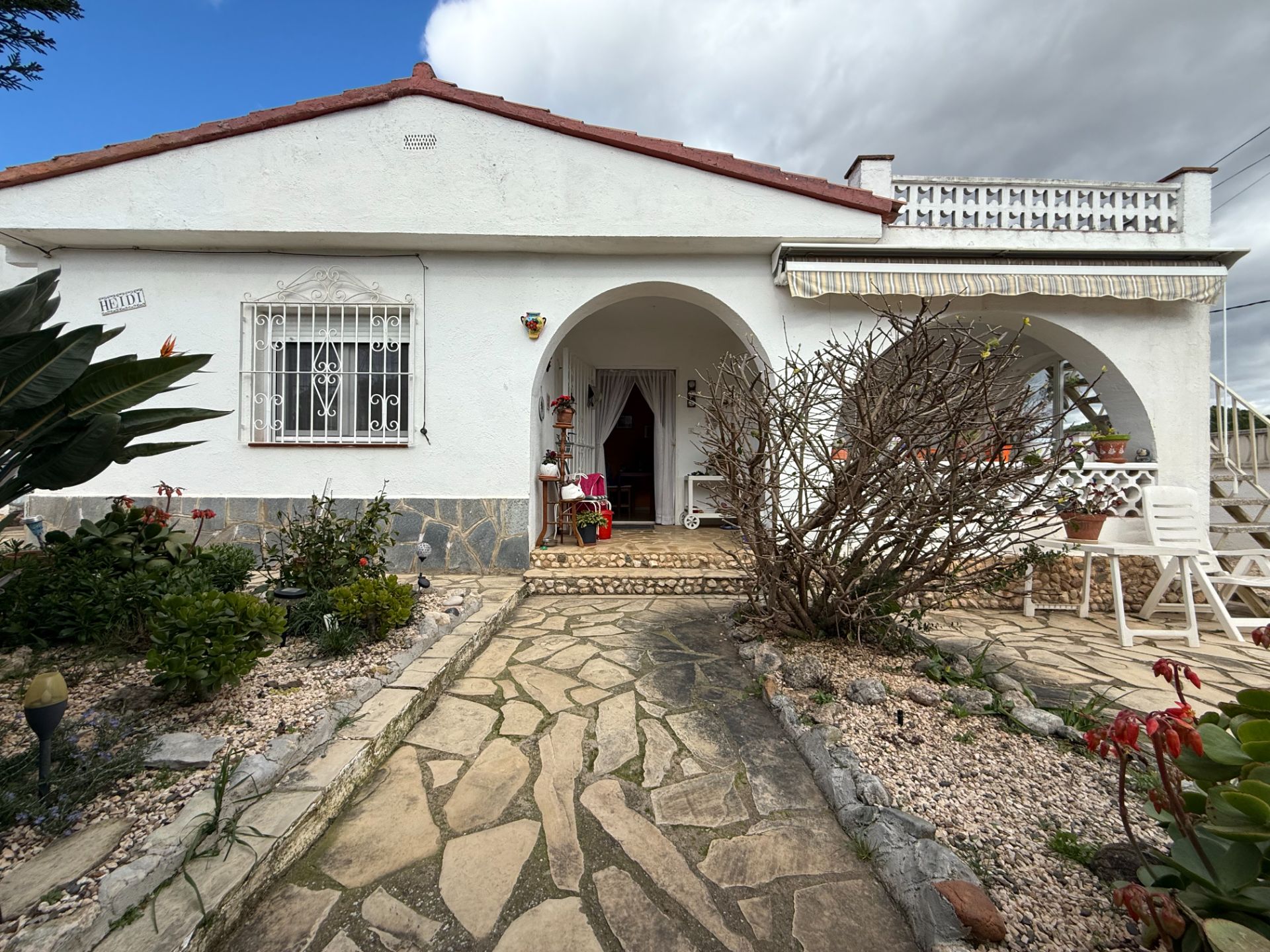 **Bonita casa unifamiliar en Venta en una Ubicación Tranquila** - Image 5