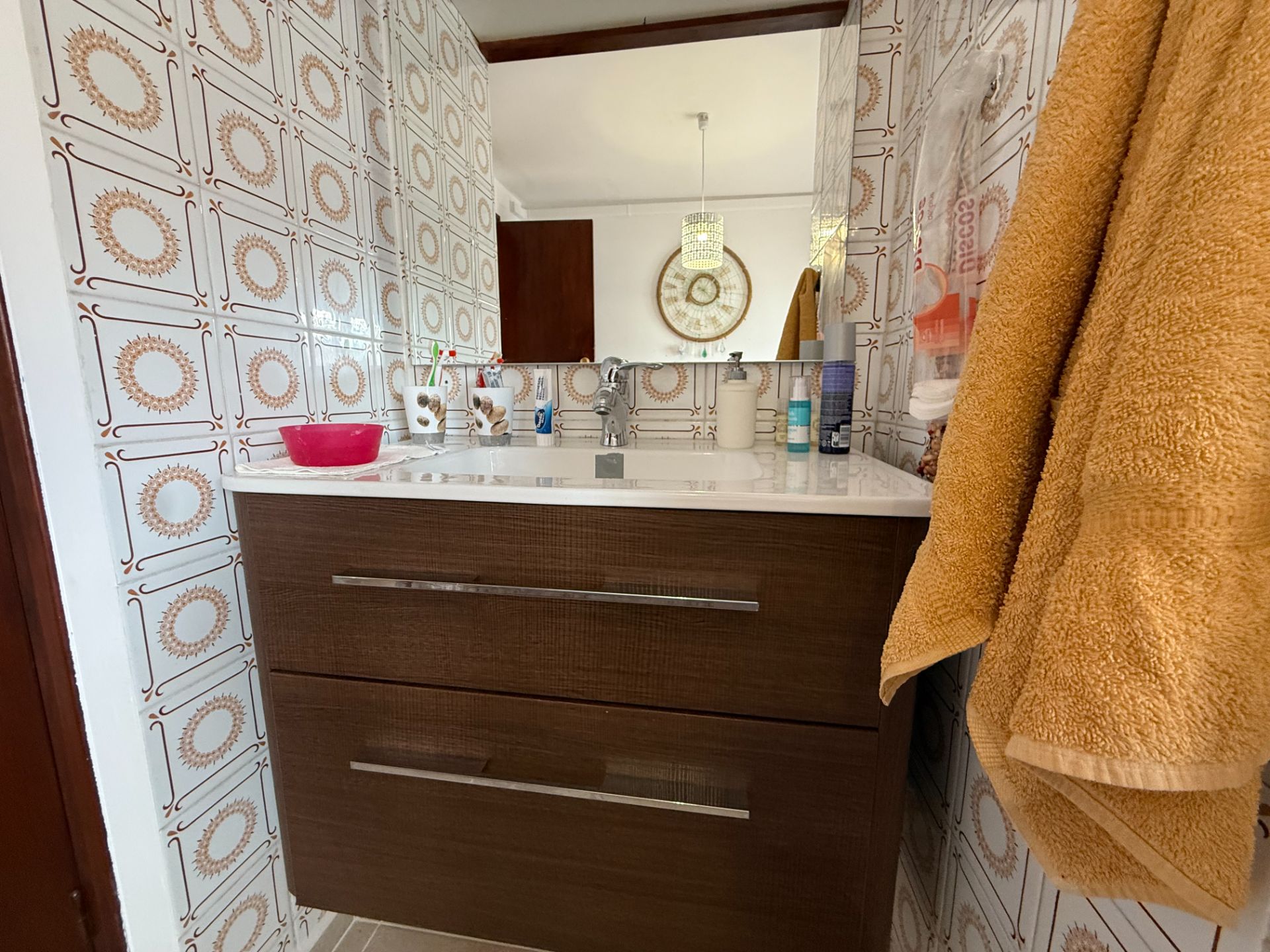 **Bonita casa unifamiliar en Venta en una Ubicación Tranquila** - Image 31