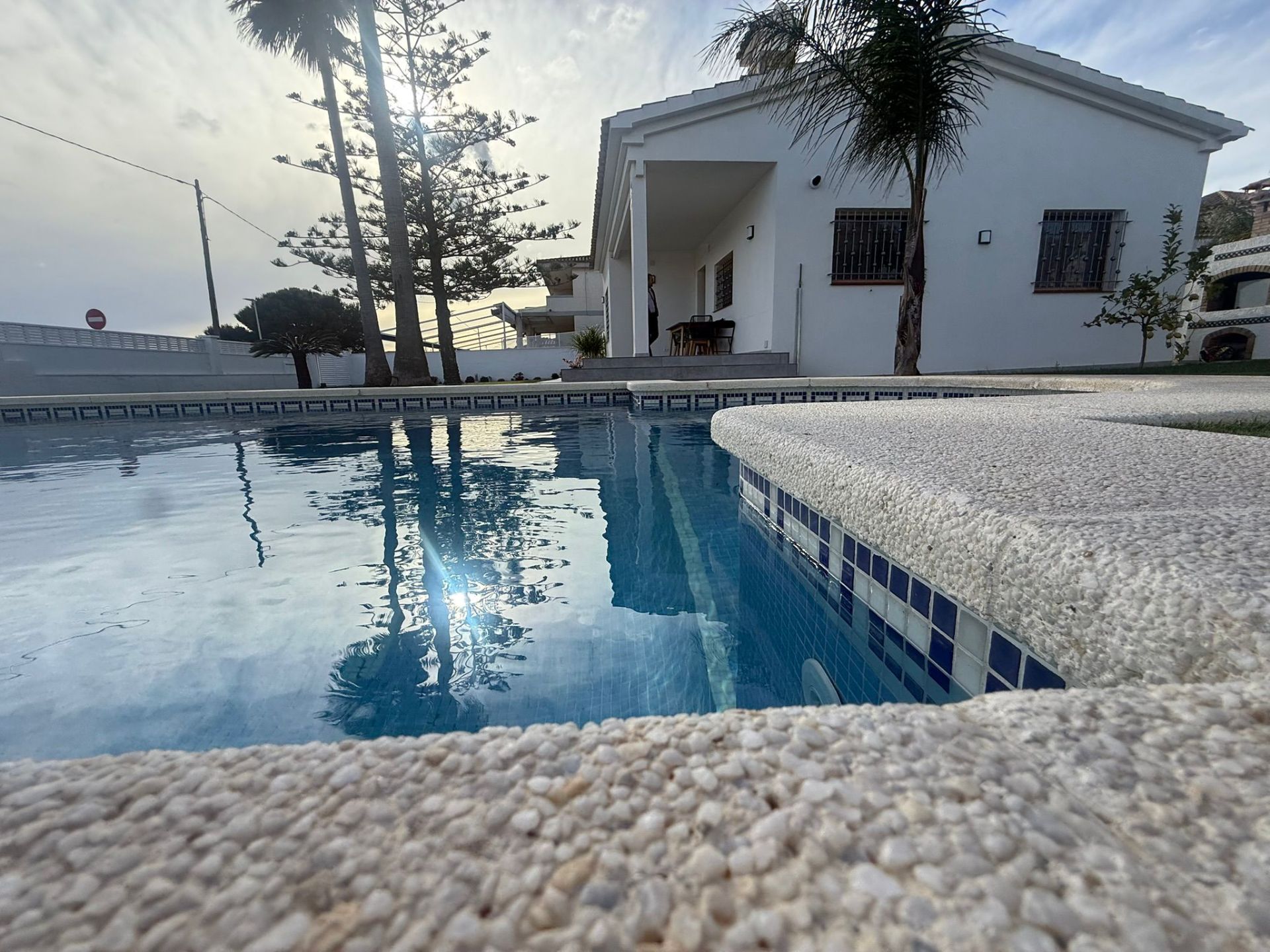 **Increible Chalet Independiente con piscina privada en el Corazón de Miami Playa** - Image 5