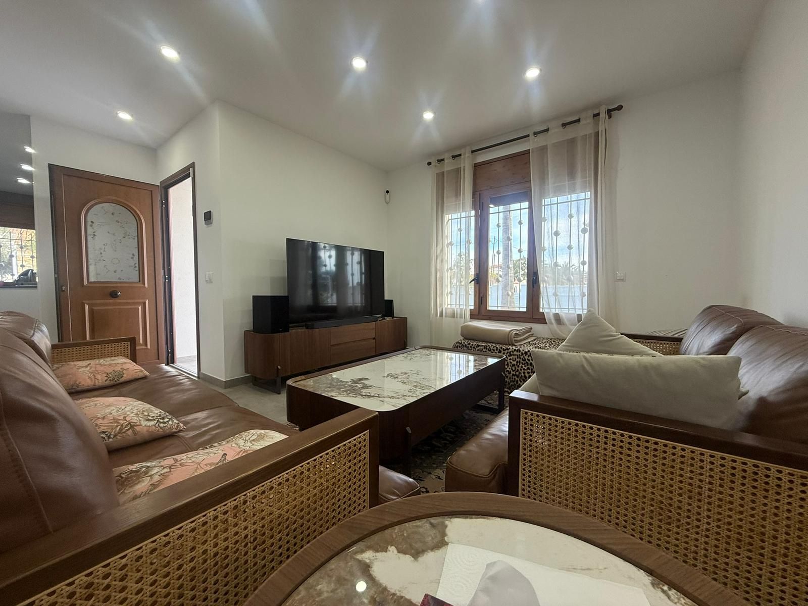 **Increible Chalet Independiente con piscina privada en el Corazón de Miami Playa** - Image 28