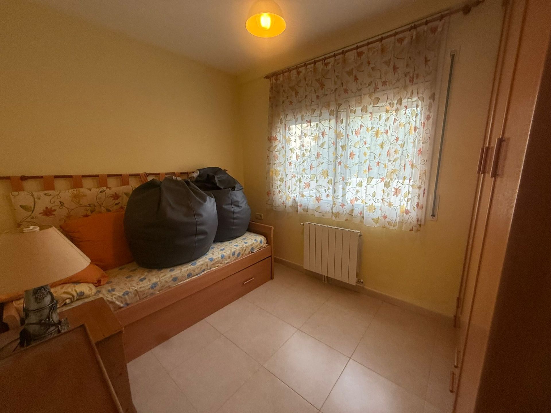 ¡Descubre tu nuevo hogar en Pino - Alto! Este chalet seminuevo, situado a solo 200 metros de la hermosa Playa Cristal, es el refugio perfecto para disfrutar del sol y la tranquilidad.  - Image 16