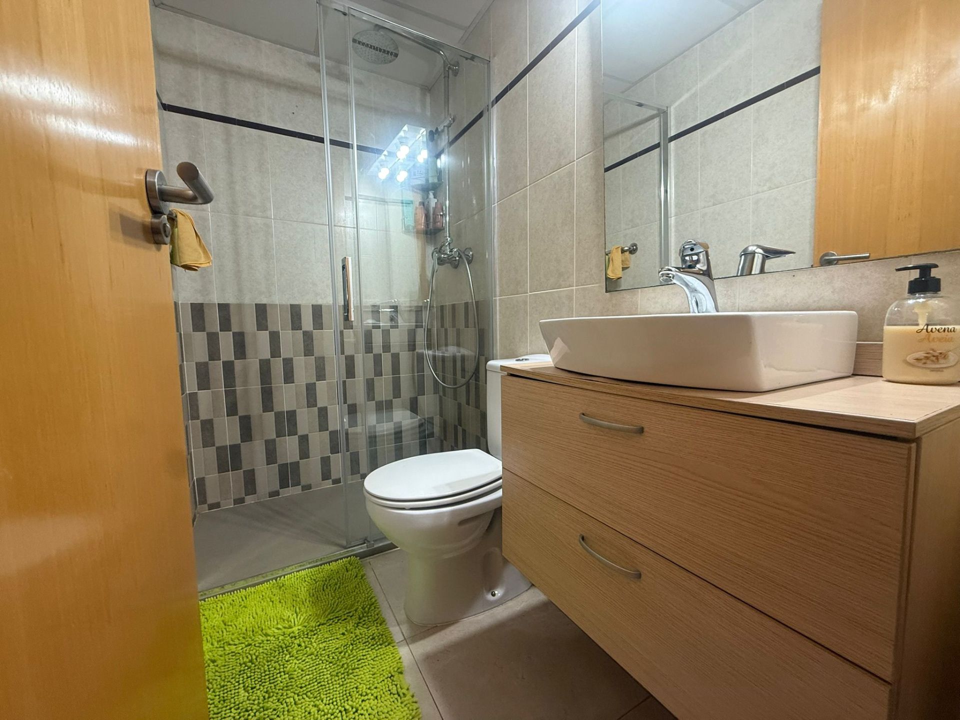 ¡Descubre tu nuevo hogar en Pino - Alto! Este chalet seminuevo, situado a solo 200 metros de la hermosa Playa Cristal, es el refugio perfecto para disfrutar del sol y la tranquilidad.  - Image 18