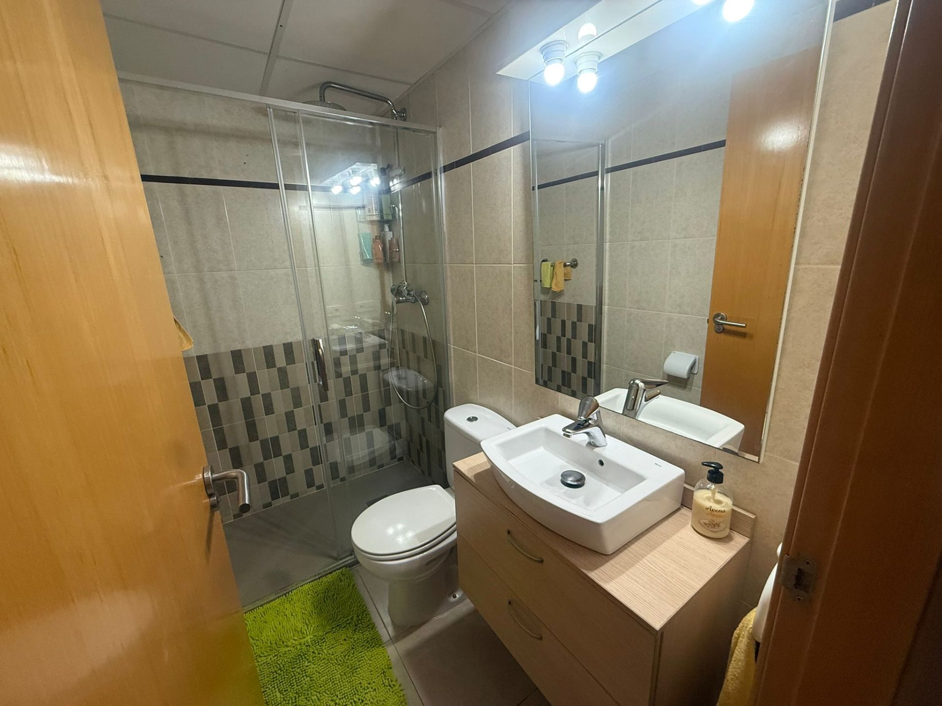 ¡Descubre tu nuevo hogar en Pino - Alto! Este chalet seminuevo, situado a solo 200 metros de la hermosa Playa Cristal, es el refugio perfecto para disfrutar del sol y la tranquilidad.  - Image 19