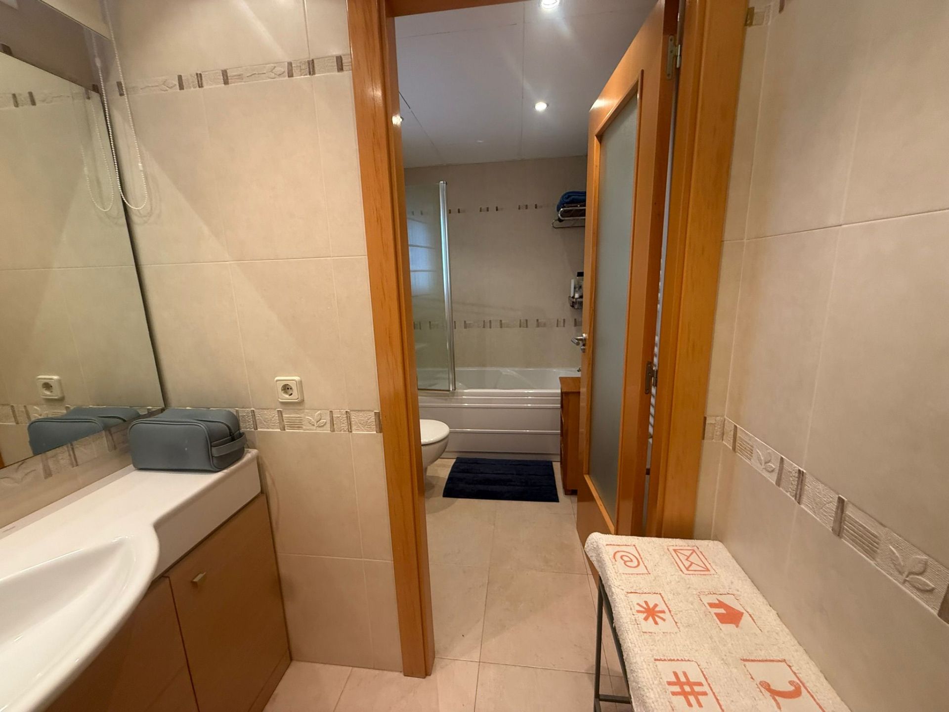 ¡Descubre tu nuevo hogar en Pino - Alto! Este chalet seminuevo, situado a solo 200 metros de la hermosa Playa Cristal, es el refugio perfecto para disfrutar del sol y la tranquilidad.  - Image 28