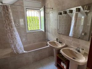 **Chalet Independiente en el Corazón de la Ciudad, con licencia turistica** - Image 23