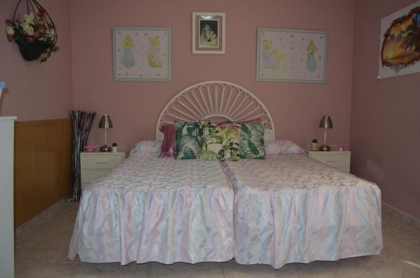 **Chalet Independiente en el Corazón de Miami Playa y con licencia turistica ** - Image 18