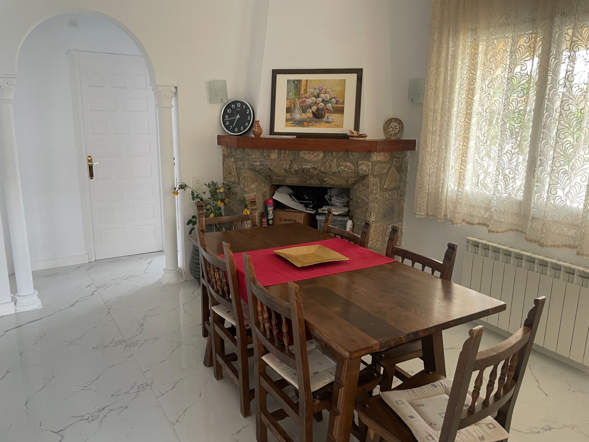 Preciosa y recien reformada casa en pleno centro con piscina privada - Image 8