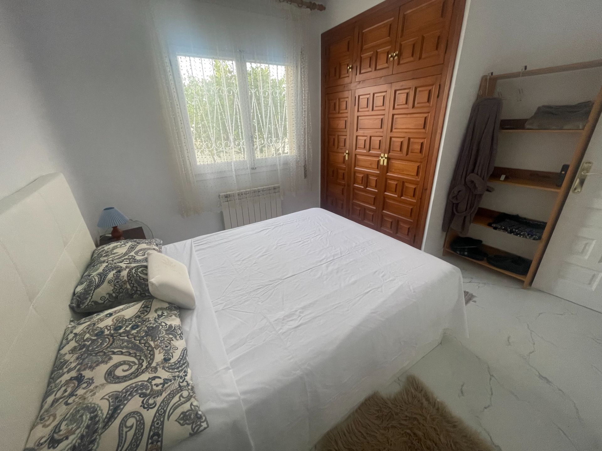 Preciosa y recien reformada casa en pleno centro con piscina privada - Image 15