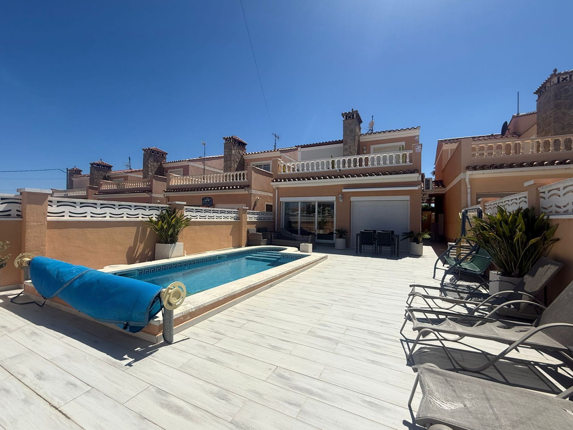 **Casa Independiente con piscina privada en el Corazón de la Costa** - Image 4