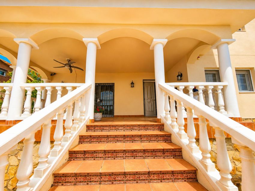 ++ Chalet en venta en Santa Marina, Pratdip ++ - Image 4